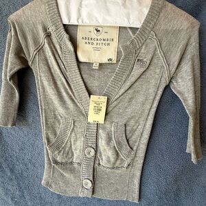Abercrombie & Fitch Light Gray Women's Cardigan